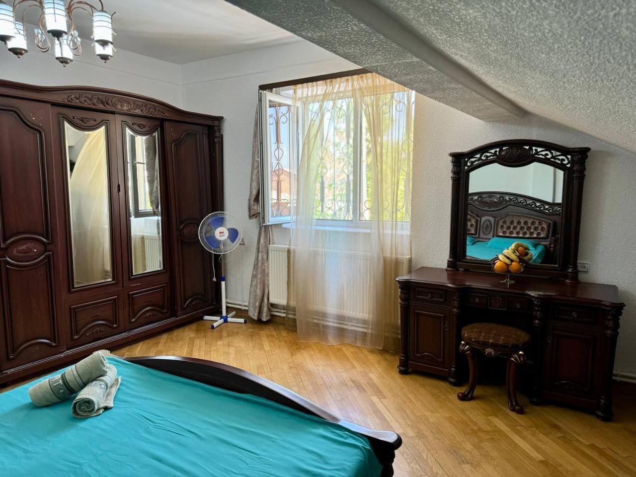 California Hostel Jerevan Eksteriør billede
