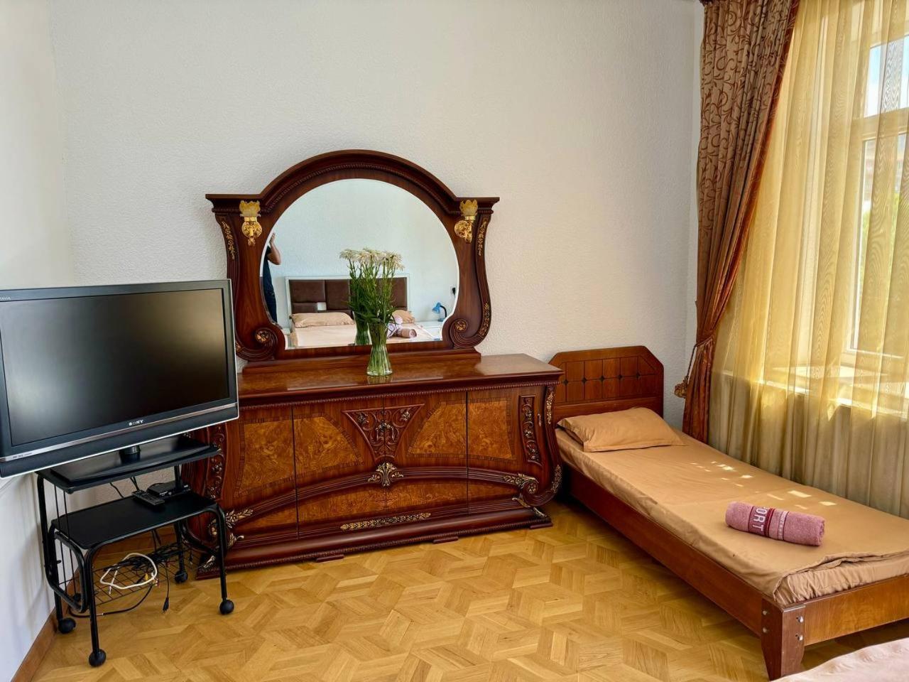 California Hostel Jerevan Eksteriør billede