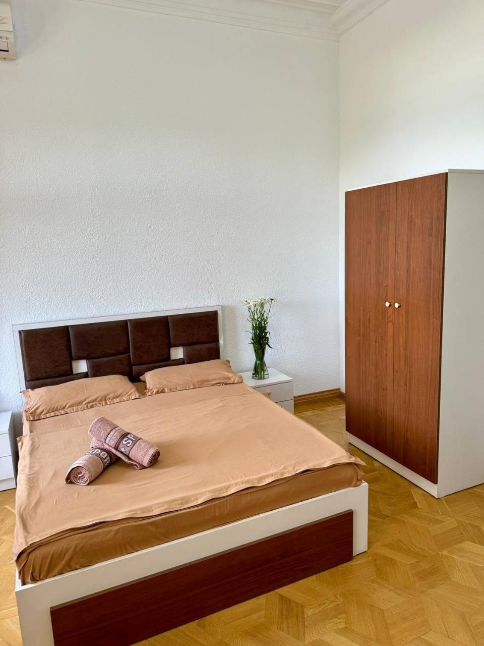California Hostel Jerevan Eksteriør billede